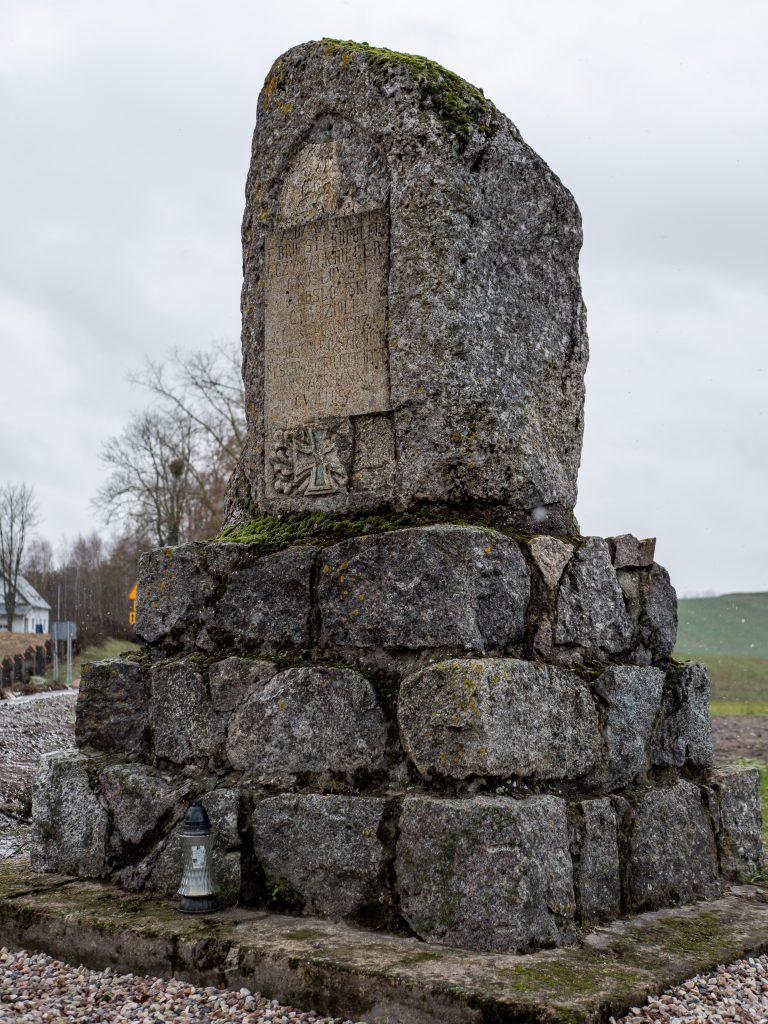 Pomnik poległych – Kożuchy Wielkie
